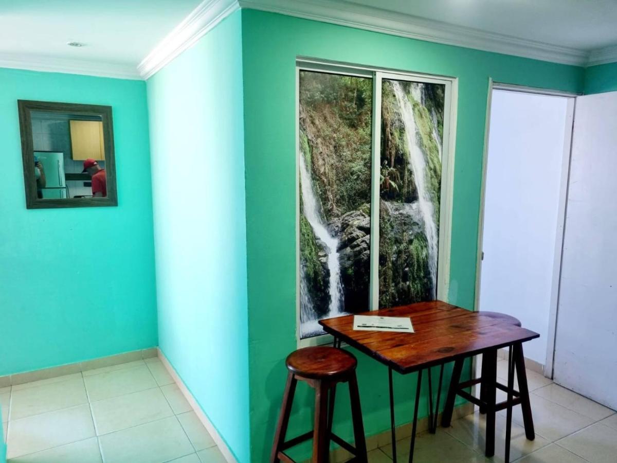"Low Cost" Conquistador-Laguito Cartagena Bagian luar foto